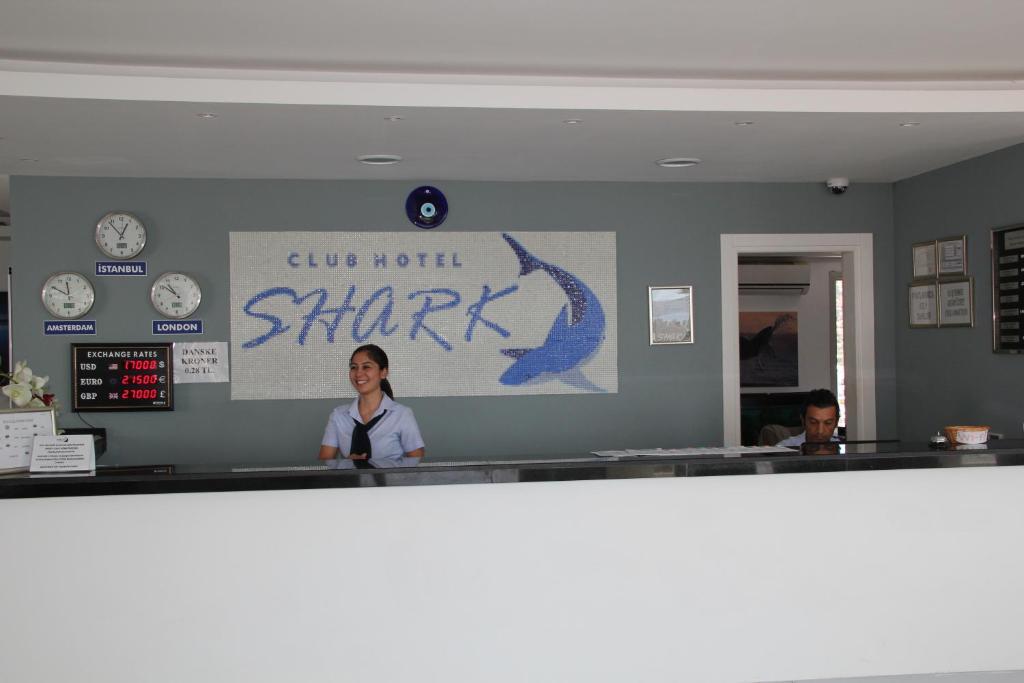 Club Shark Hotel Gümbet Buitenkant foto